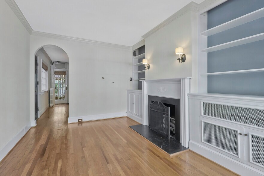 Building Photo - 1338 29th St NW
