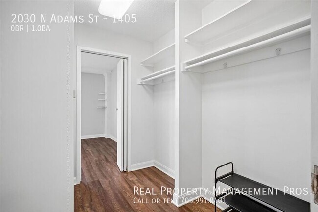 Building Photo - 2030 N Adams St