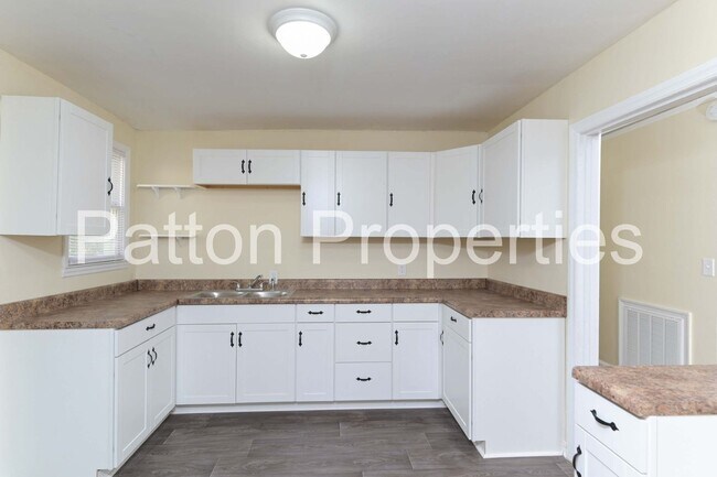 Building Photo - Roosevelt Village Vicinity / Broad River H...