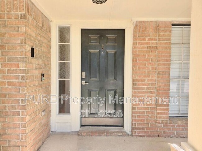 Building Photo - 1424 Roxanne's Run