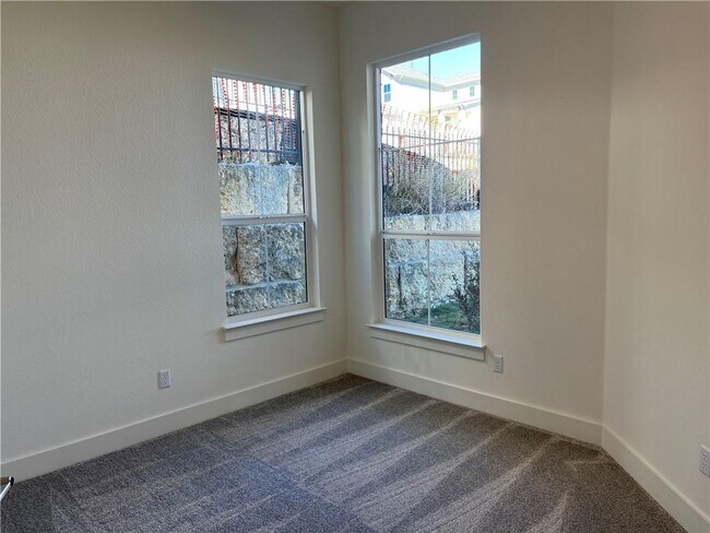 Building Photo - 313 Cartwheel Bend