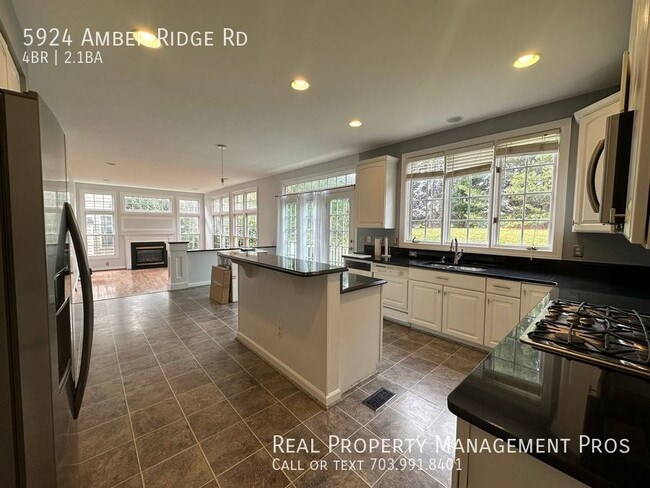 Building Photo - 5924 Amber Ridge Rd