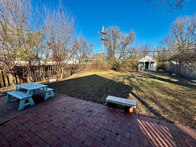 Building Photo - Italian Estates Property Management