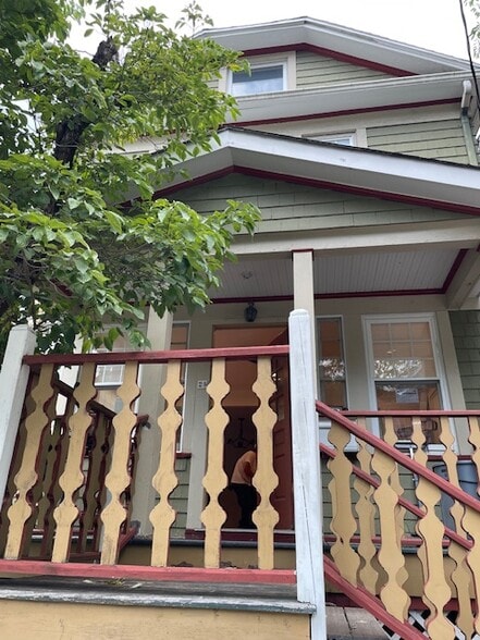Front Entrance - 29 Crescent Ave