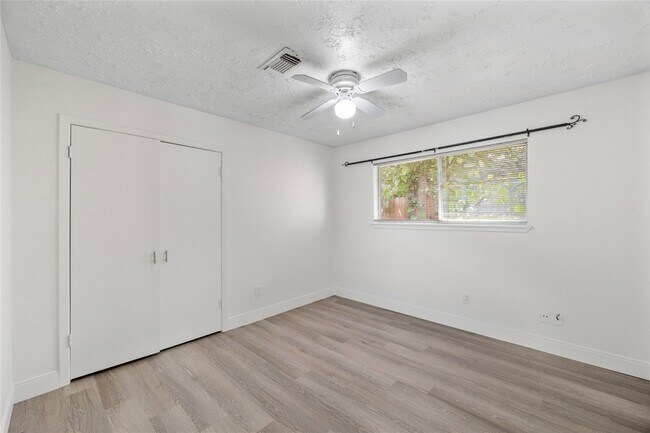Building Photo - 1815 Millbury Dr
