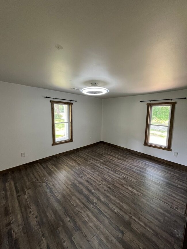 Building Photo - Charming 2 Bedroom Home Located In Holly Springs NC!!!