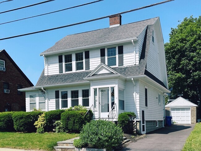 Primary Photo - 18 Edgehill Rd