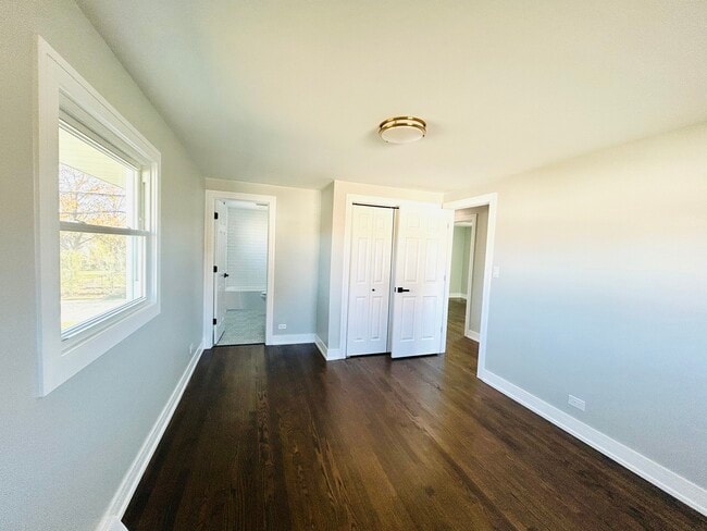 Building Photo - 8409 Newland Ave