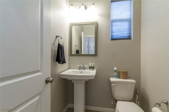 Building Photo - 10461 Skye Summit Ave