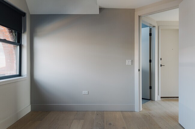 Building Photo - 2228 N Kedzie Blvd