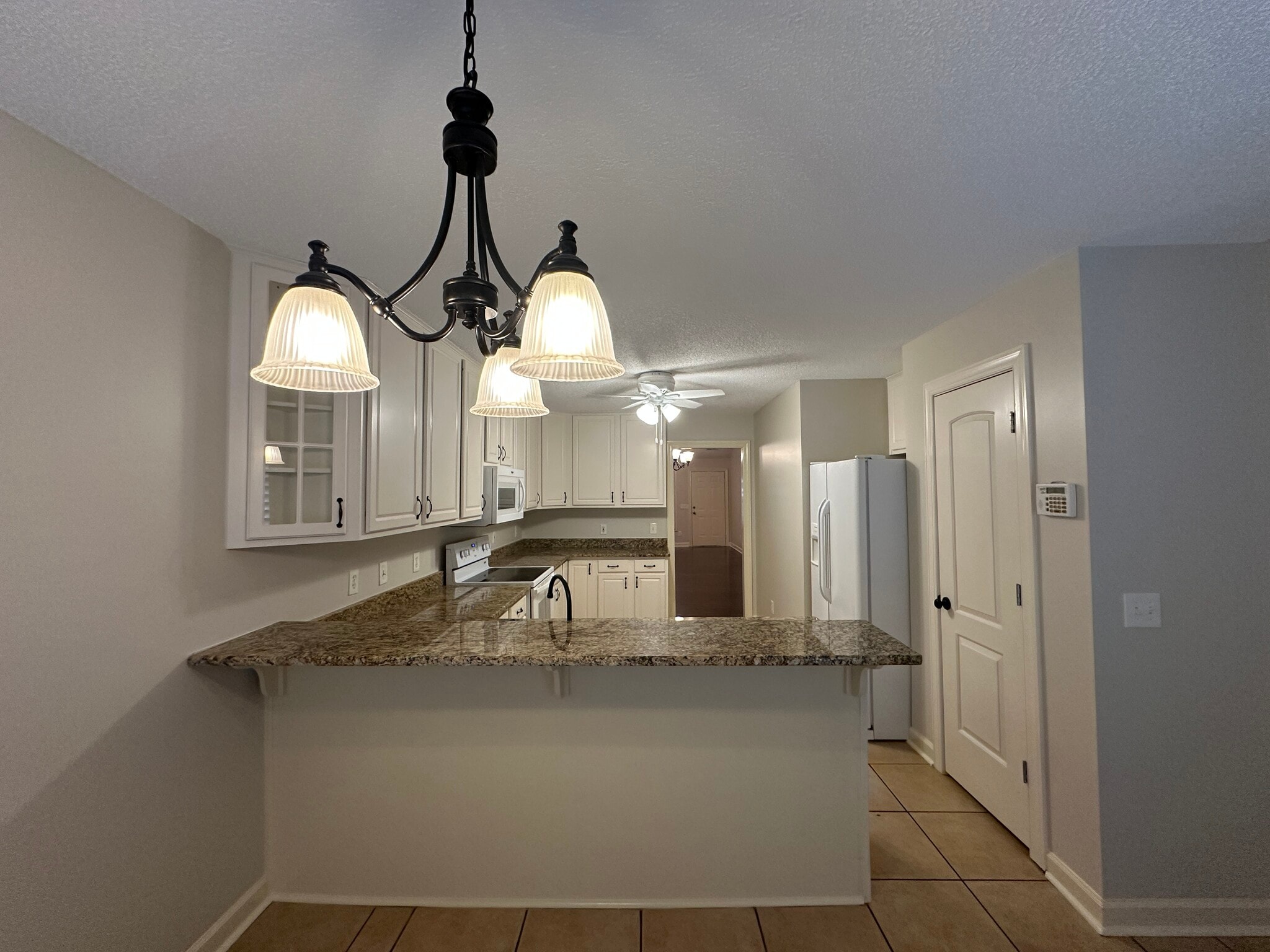 Building Photo - 722 Hobbs Rd SE