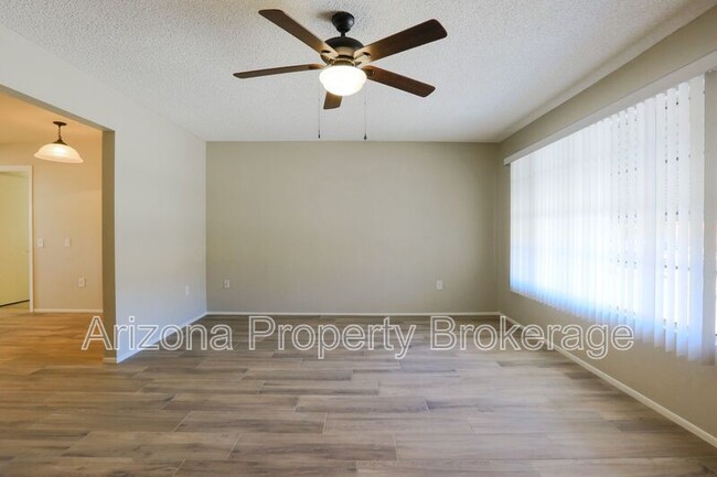 Building Photo - 14126 W Pennystone Dr