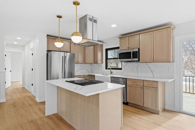 Building Photo - "Charming 4-Bedroom Home with Granite Elegance in Lino Lakes – 2584 Sq Ft of Comfort!"