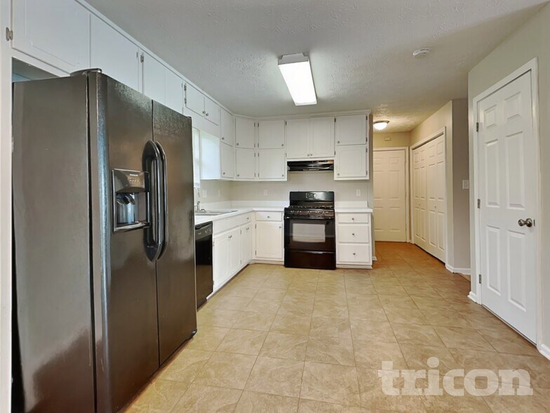 Building Photo - 434 Creek View Ct