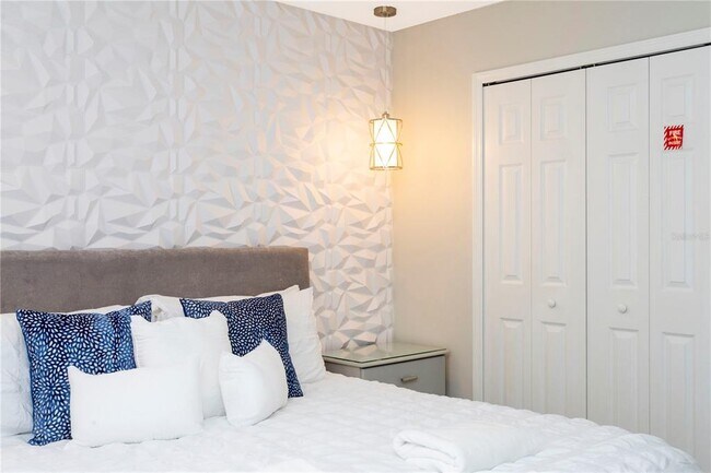 Building Photo - 8553 Crystal Cove Loop
