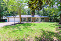 Building Photo - 1688 Vine Ave