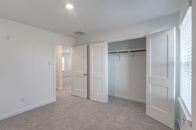 Building Photo - 3918 Windy Whisper Dr