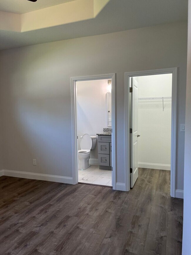 Building Photo - Newer 3bdr/2ba in the heart of Palm Coast!