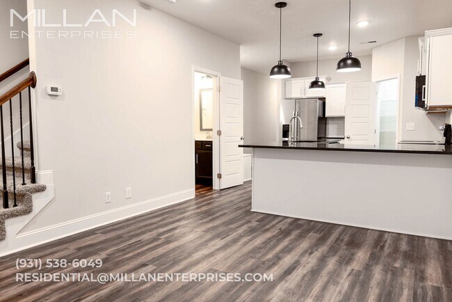 Interior Photo - 208 Drayton Dr.