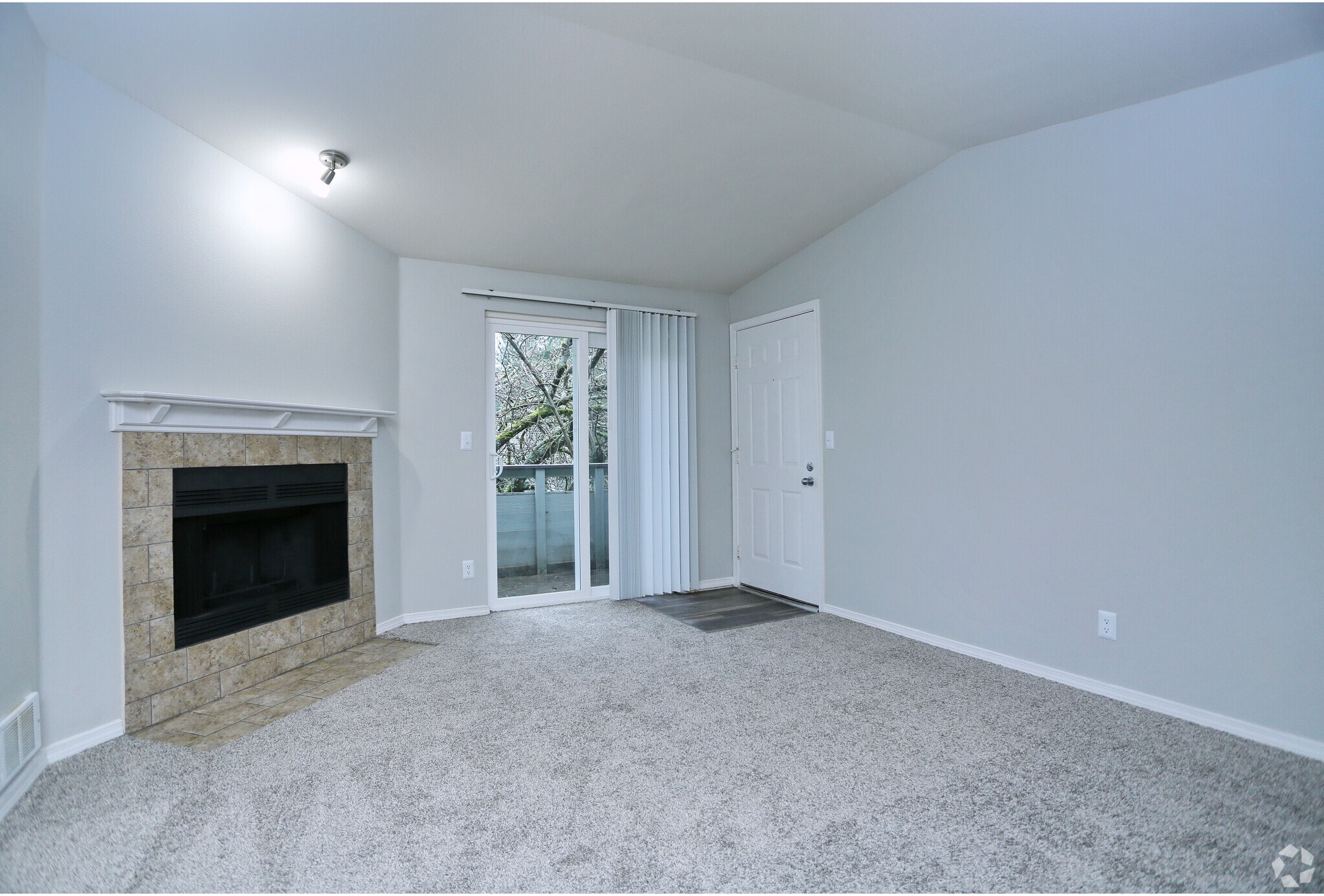 1BR, 1BA - 644 SF - Hampton Greens