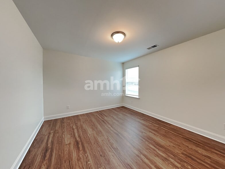 Building Photo - 111 Keyser Dr