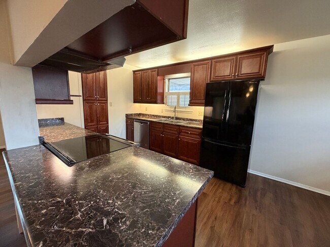 Building Photo - Spacious 3-Bedroom Home in a Great Neighborhood