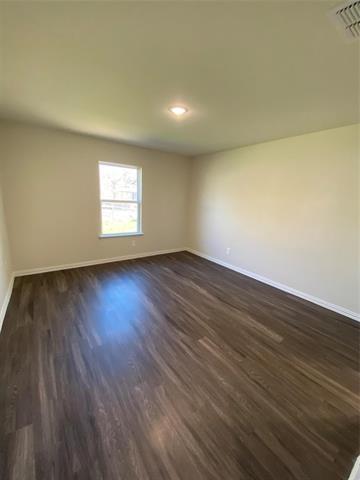 Building Photo - 104 Holiday Dr