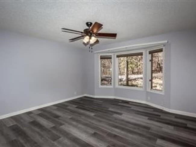 Building Photo - Large 3 Bedroom, 2 Bathroom home on the East End of the village. A serene neighborhood just waiti...