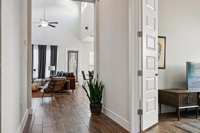 Building Photo - 11212 Charger Wy