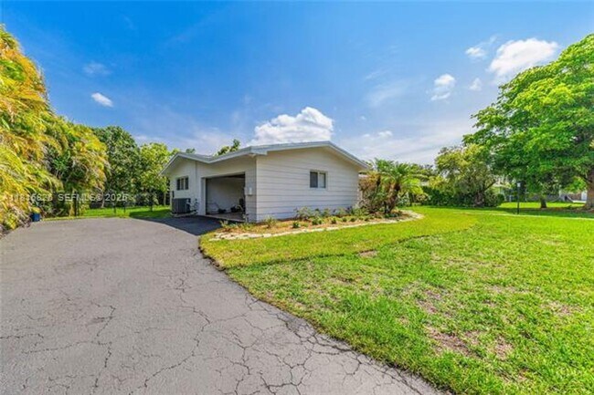 Building Photo - 8825 SW 151st St