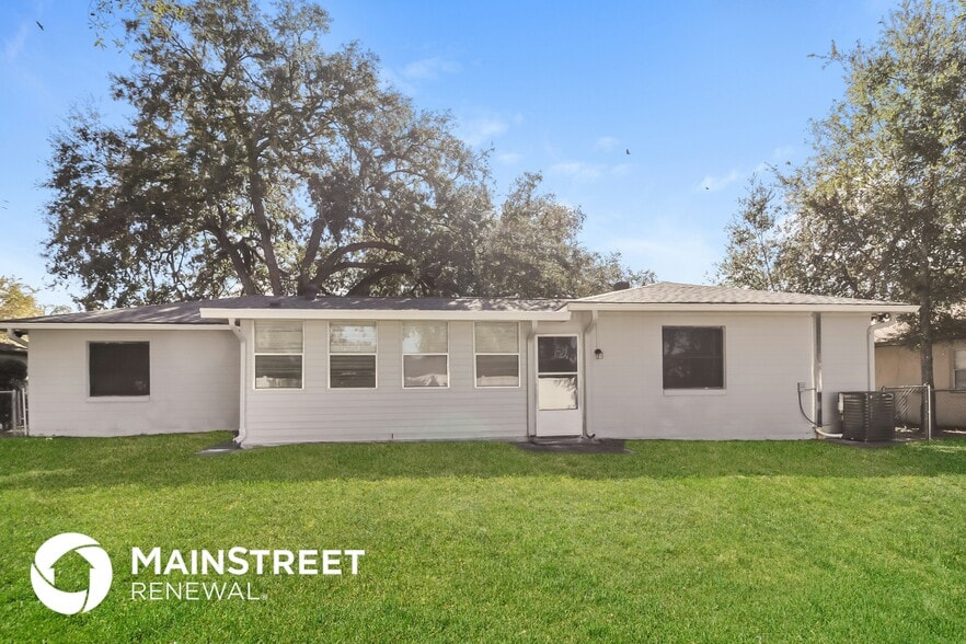 Building Photo - 1705 E Freeman Dr