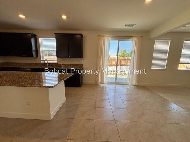 Building Photo - 1120 Dapple Dr