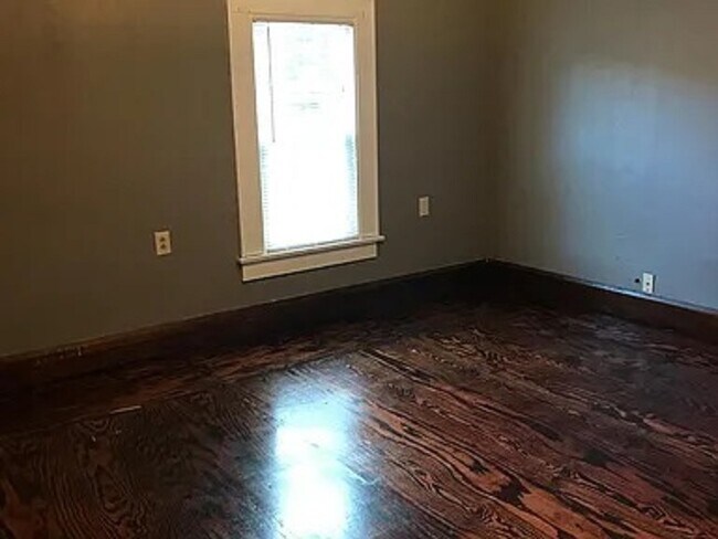 Building Photo - 237 Irisdale Pl