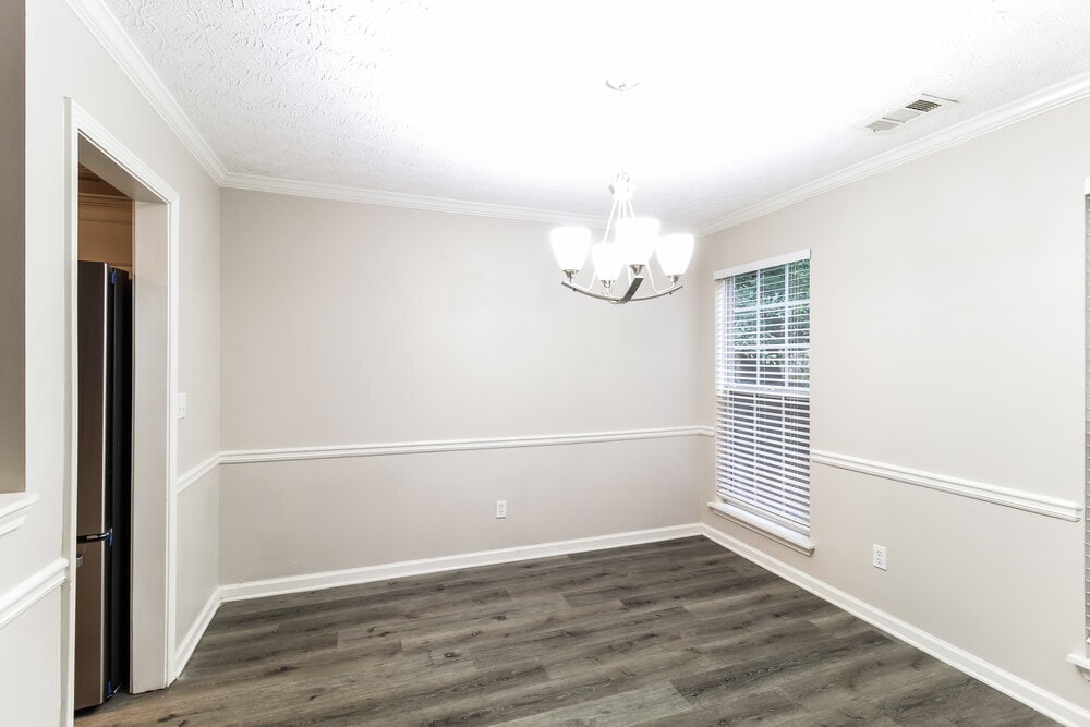 Building Photo - 850 Chaseridge Dr