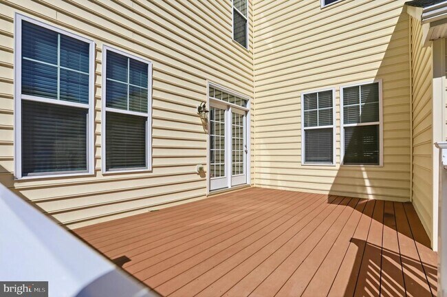 Building Photo - 1312 Volunteer Dr