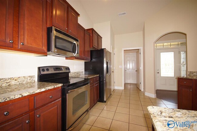 Building Photo - 115 Swan Pond Dr