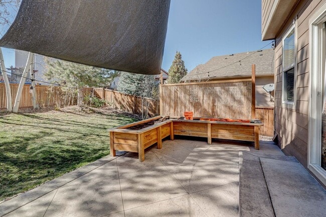 Building Photo - 5 bedroom single family home in Castle Rock.