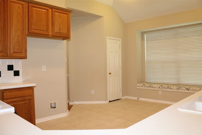 Building Photo - 3623 Chatwood Dr