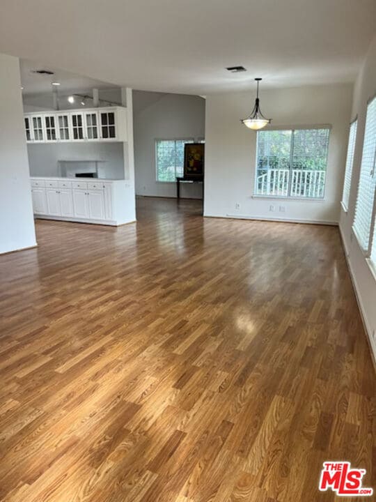 Building Photo - 2561 Mayfield Ave