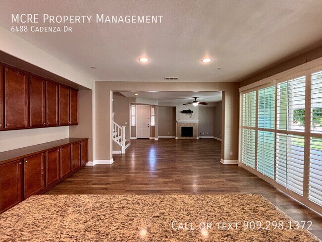 Building Photo - 6488 Cadenza Dr