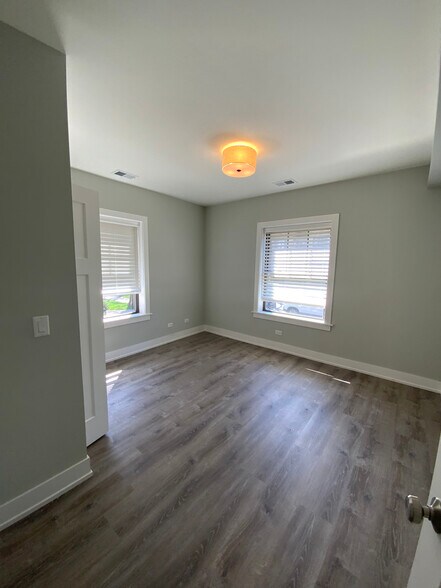 Building Photo - 1143 Maple Ave