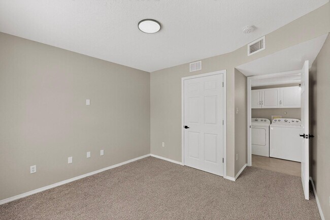 Building Photo - 5748 Pinon Flats Rd NW