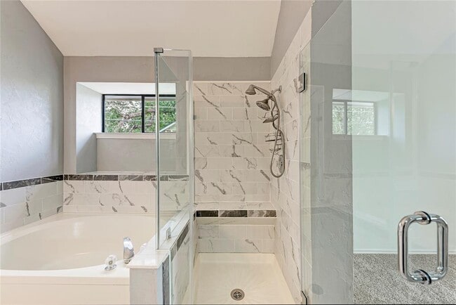 Building Photo - 1009 Riverlawn Dr