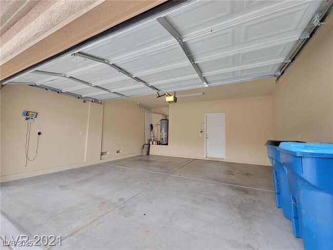 Building Photo - 9132 Spumante Ave