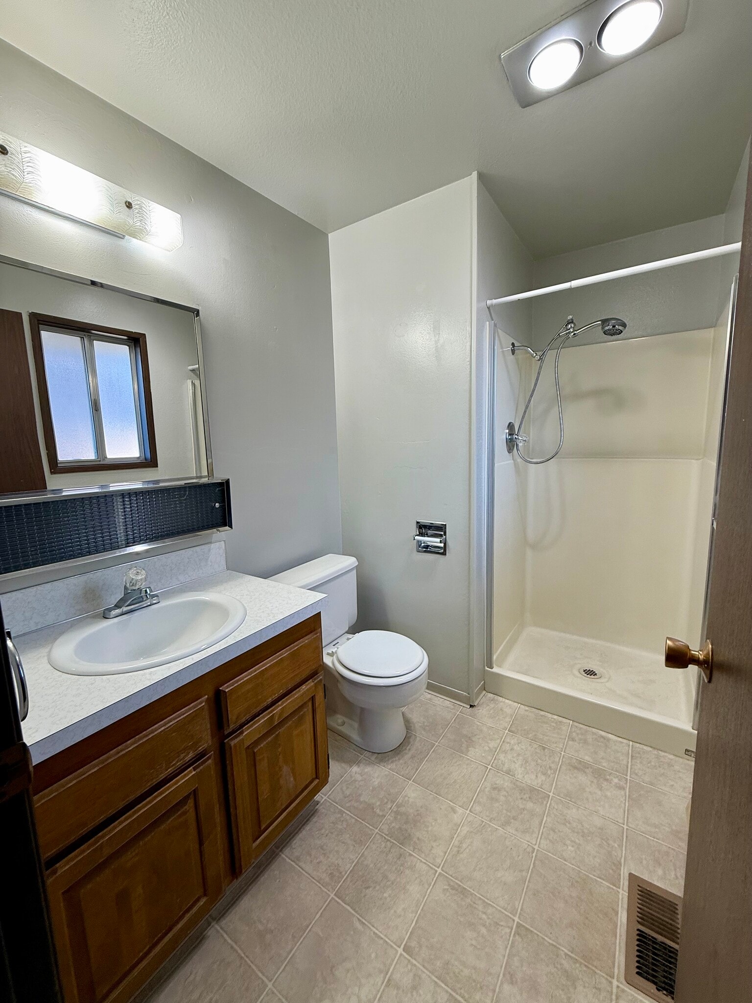 Building Photo - 5363 Gatewood Dr