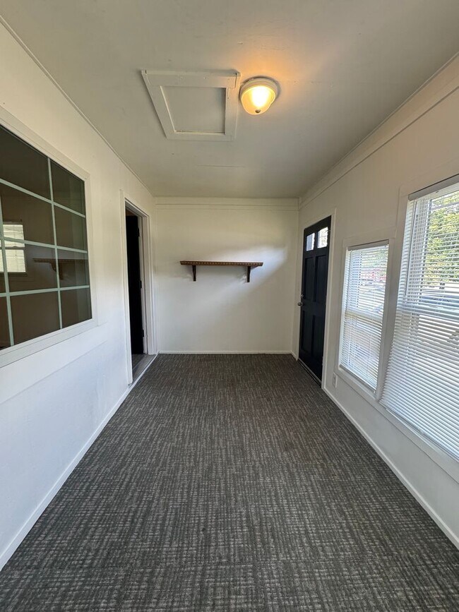 Building Photo - 3/2 House with bonus room in Armuchee $1,195