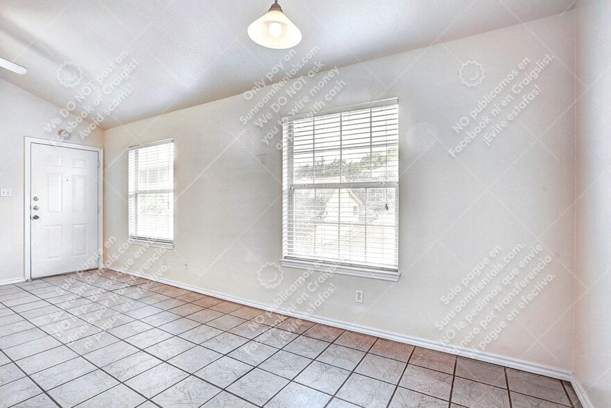 Building Photo - 427 Lindsey St