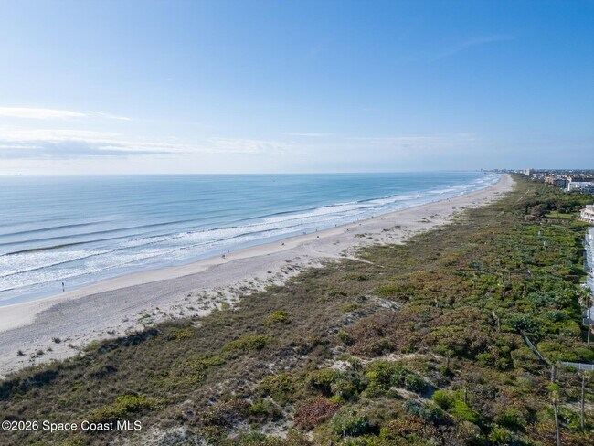 Building Photo - 601 Shorewood Dr