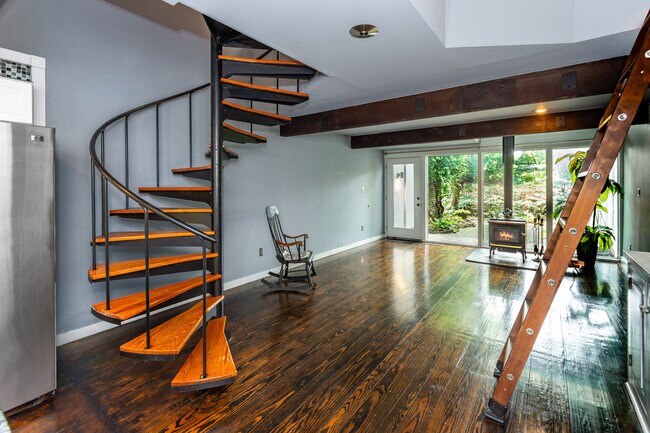 Building Photo - 9 Arden Way