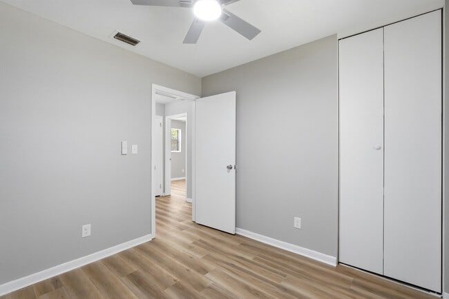 Building Photo - 8043 Joffre Dr